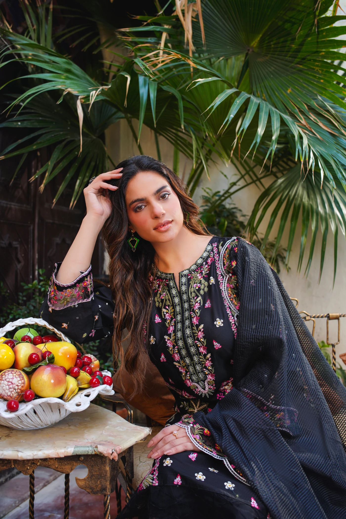 Aatiqa.com's Black Embroidered Lawn Unstitched 3-Piece Suit is a stunning choice for effortless elegance. This set features intricate floral embroidery on a premium lawn shirt, a plain trouser, and a matching dupatta, perfect for creating a custom-fit, sophisticated look.